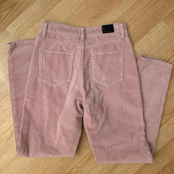 BDG Mom High Rise Pink Corduroy Tapered Leg Pants Size 25 NWOT - Picture 6 of 13